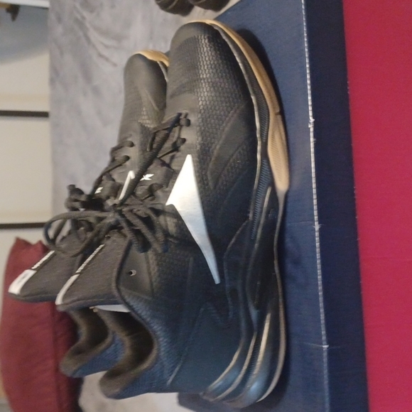 MENS Reebok Shoes - Picture 2 of 4